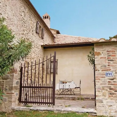 Materno Alloggio per agriturismo Radicondoli